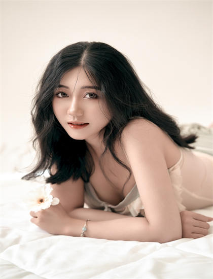 男人看了就硬的图片_成人69片免费看网站_小小小蜜桃免费观看电视剧菠萝